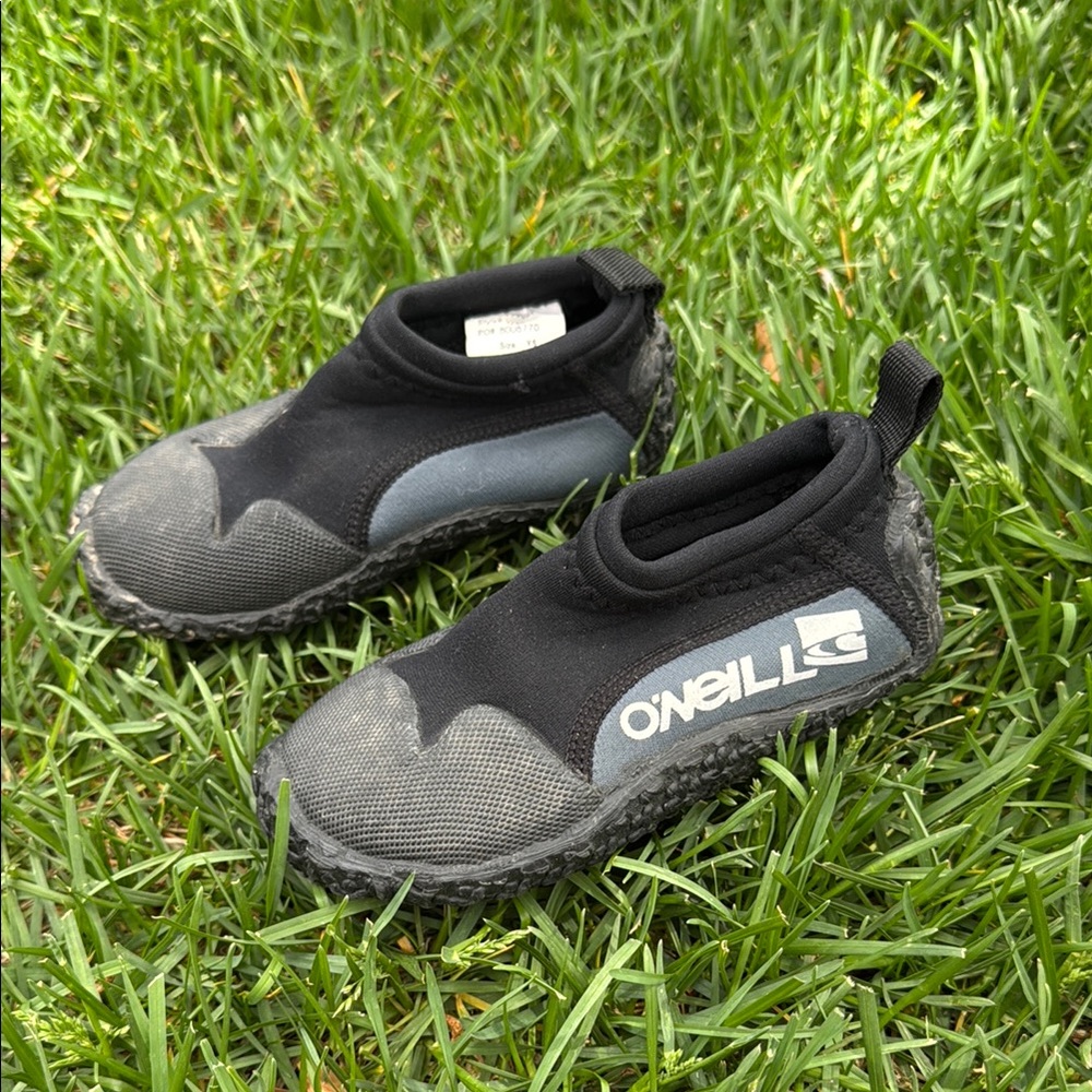 O'Neill Black and Gray Water Shoes Slip-On Design